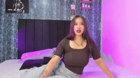 Violet salvatore online show from February 2025 05:03:02 AM