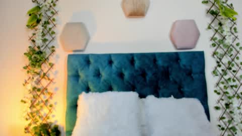 Snapshot of violett__rousee chatting on October 2025 02:07:01 PM violett rousee online show from October 2025 02:07:01 PM