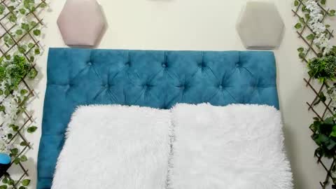 Snapshot of violett__rousee chatting on November 2025 03:44:02 PM violett rousee online show from November 2025 03:44:02 PM