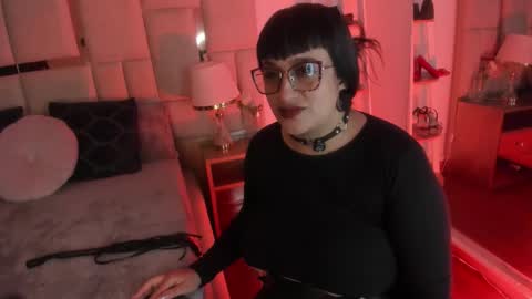 Violett  online show from February 2026 09:02:02 PM