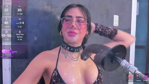 Snapshot of violett_collins_ chatting on October 2025 06:11:02 AM Violett online show from October 2025 06:11:02 AM