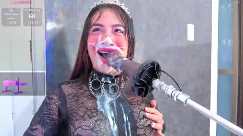 Snapshot of violett_collins_ chatting on October 2025 06:34:01 AM Violett online show from October 2025 06:34:01 AM