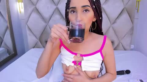 Violett  online show from February 2026 08:35:02 PM