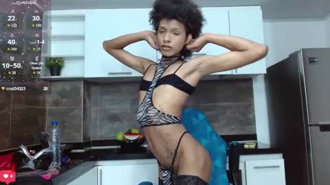 Snapshot of violett_salvatore chatting on January 2026 03:25:02 PM V I O L E T T E online show from January 2026 03:25:02 PM