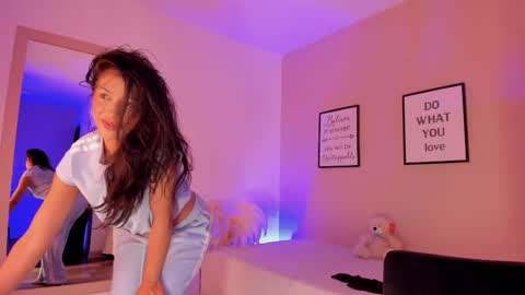 violetta_bold online show from September 2025 11:48:01 AM