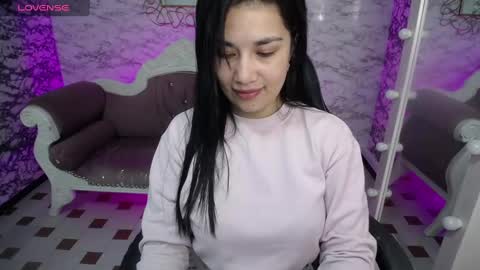 Snapshot of violetta_jhonson_v chatting on February 2025 03:45:02 AM Violetta online show from February 2025 03:45:02 AM