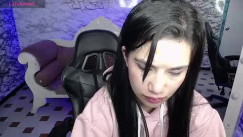 Snapshot of violetta_jhonson_v chatting on February 2025 06:40:01 AM Violetta online show from February 2025 06:40:01 AM