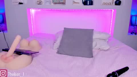 Snapshot of violettabaker1 chatting on February 2025 01:45:02 AM ViolettaBaker online show from February 2025 01:45:02 AM