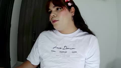 Snapshot of violettacam69 chatting on November 2025 07:14:01 PM violettacam69 online show from November 2025 07:14:01 PM