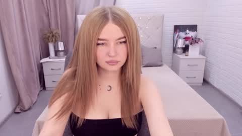 ViolettaOtis online show from December 2024 12:16:02 PM