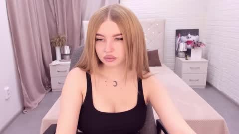 ViolettaOtis online show from December 2024 11:40:01 AM