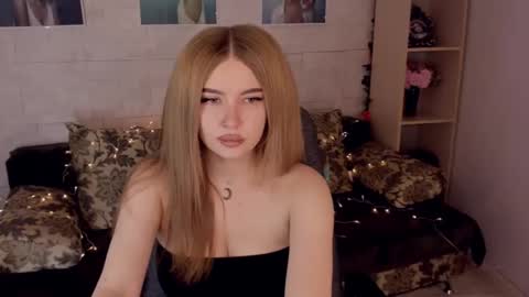 ViolettaOtis online show from January 2025 11:35:02 AM