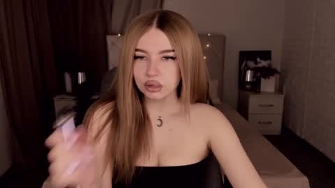 ViolettaOtis online show from January 2025 11:37:01 AM