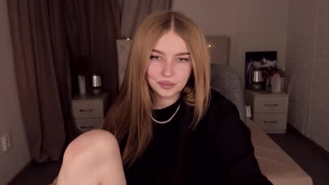 ViolettaOtis online show from January 2025 05:06:01 PM