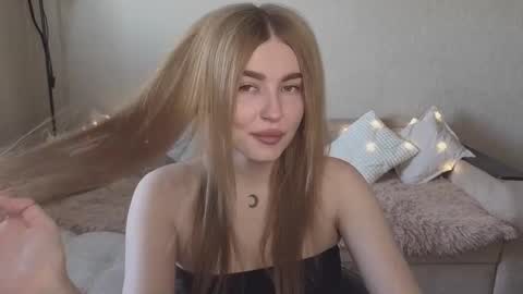 ViolettaOtis online show from September 2025 12:07:01 PM