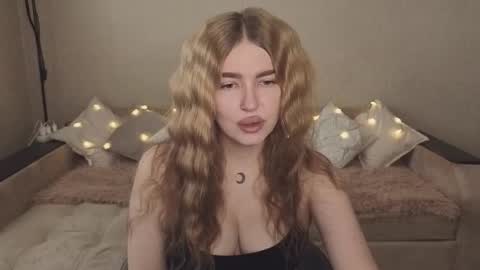 ViolettaOtis online show from September 2025 11:13:02 AM