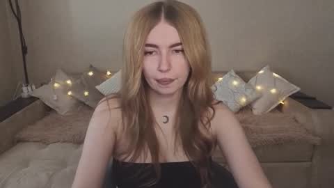 ViolettaOtis online show from October 2025 12:14:02 PM