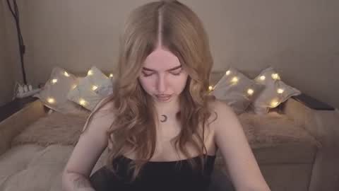 ViolettaOtis online show from October 2025 12:06:01 PM