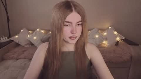 Snapshot of violettaotis chatting on April 2026 02:26:01 PM ViolettaOtis online show from April 2026 02:26:01 PM