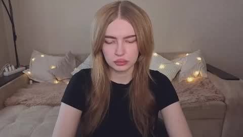 Snapshot of violettaotis chatting on May 2026 12:56:02 PM ViolettaOtis online show from May 2026 12:56:02 PM
