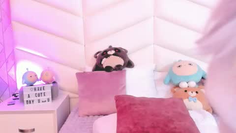 Violeta  online show from February 2026 06:22:01 AM