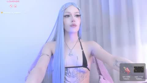 Snapshot of violettbones chatting on February 2026 06:23:01 AM Violett online show from February 2026 06:23:01 AM