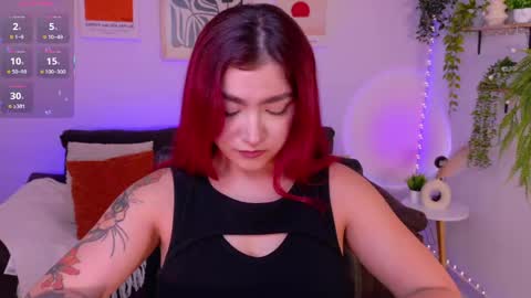 Violett Castel online show from May 2026 08:03:02 PM