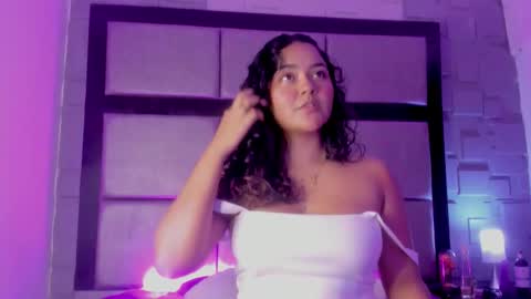 violetteecourt online show from October 2025 08:41:01 PM