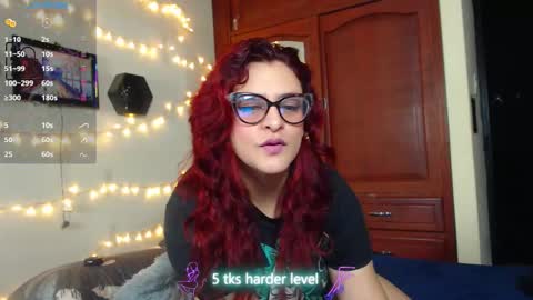 Snapshot of violettelynn_ chatting on March 2026 06:52:01 AM Violetta Morningstar online show from March 2026 06:52:01 AM