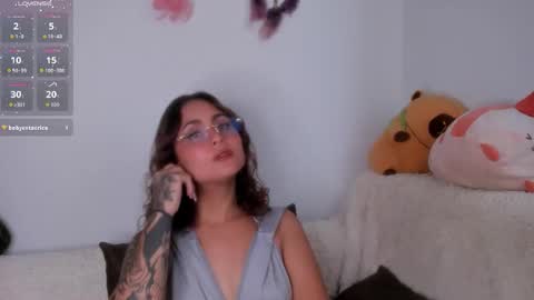 Violette  online show from January 2026 07:11:01 PM