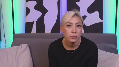 Violet online show from January 2025 01:16:02 AM