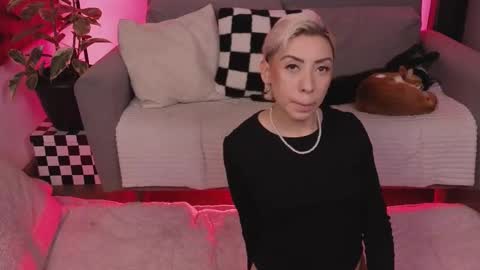 Violet online show from November 2025 01:27:01 AM