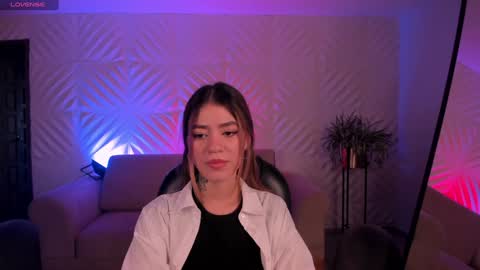 Violett  online show from January 2025 09:36:02 PM