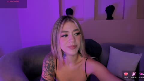 Violett  online show from May 2026 10:31:02 AM