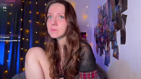 Snapshot of violettmo0n chatting on May 2026 05:45:02 AM Next stream 1522026 400 GMT 3 online show from May 2026 05:45:02 AM
