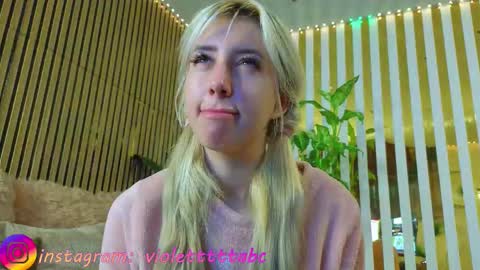 Snapshot of violetttttkabc chatting on September 2025 08:54:02 PM violetttttkabc online show from September 2025 08:54:02 PM