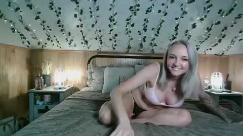 Snapshot of violetvixen2615 chatting on March 2026 02:31:02 PM violet styles online show from March 2026 02:31:02 PM