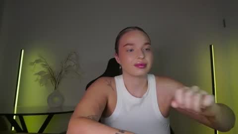 Violla online show from October 2025 07:31:02 AM