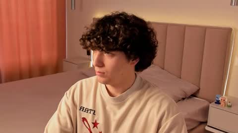 vip_person_ online show from March 2026 07:14:02 AM