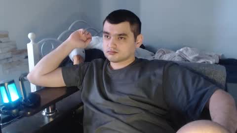 virgil____ online show from February 2025 12:52:02 PM