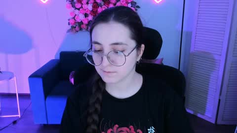 your love online show from May 2026 07:19:01 PM