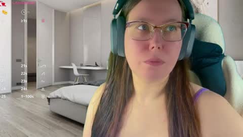 Victoria Romans online show from May 2026 11:21:01 PM