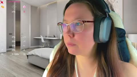 Victoria Romans online show from May 2026 02:41:01 AM