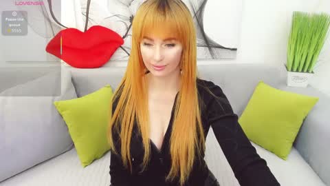 Snapshot of vita_flowen chatting on April 2026 05:19:01 AM Vita online show from April 2026 05:19:01 AM