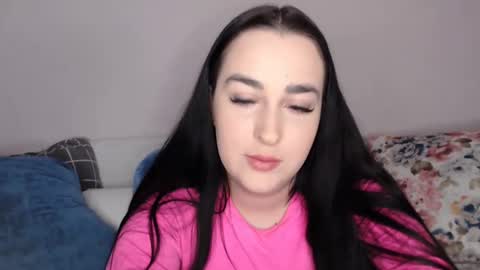 Snapshot of vitalina_freedom chatting on December 2024 01:31:02 PM Vitalina online show from December 2024 01:31:02 PM
