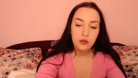 Snapshot of vitalina_freedom chatting on January 2025 10:43:01 AM Vitalina online show from January 2025 10:43:01 AM