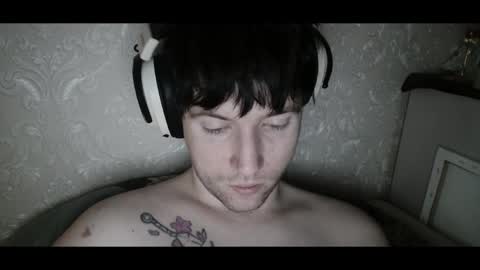 Snapshot of vitiligoboyy chatting on May 2026 02:07:02 AM vitiligoboyy online show from May 2026 02:07:02 AM
