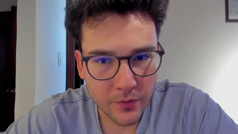 Snapshot of vito_ferrero chatting on September 2025 09:18:01 PM Vito Ferrer online show from September 2025 09:18:01 PM