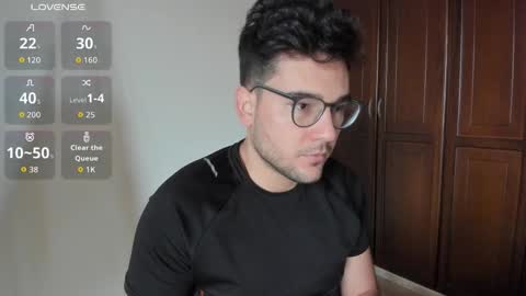 Snapshot of vito_ferrero chatting on September 2025 12:21:02 PM Vito Ferrer online show from September 2025 12:21:02 PM