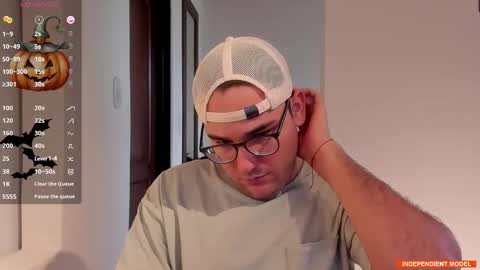 Snapshot of vito_ferrero chatting on October 2025 09:58:02 PM Vito Ferrer online show from October 2025 09:58:02 PM